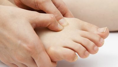 How to Deal with Foot Pain When You’re On Your Feet All Day